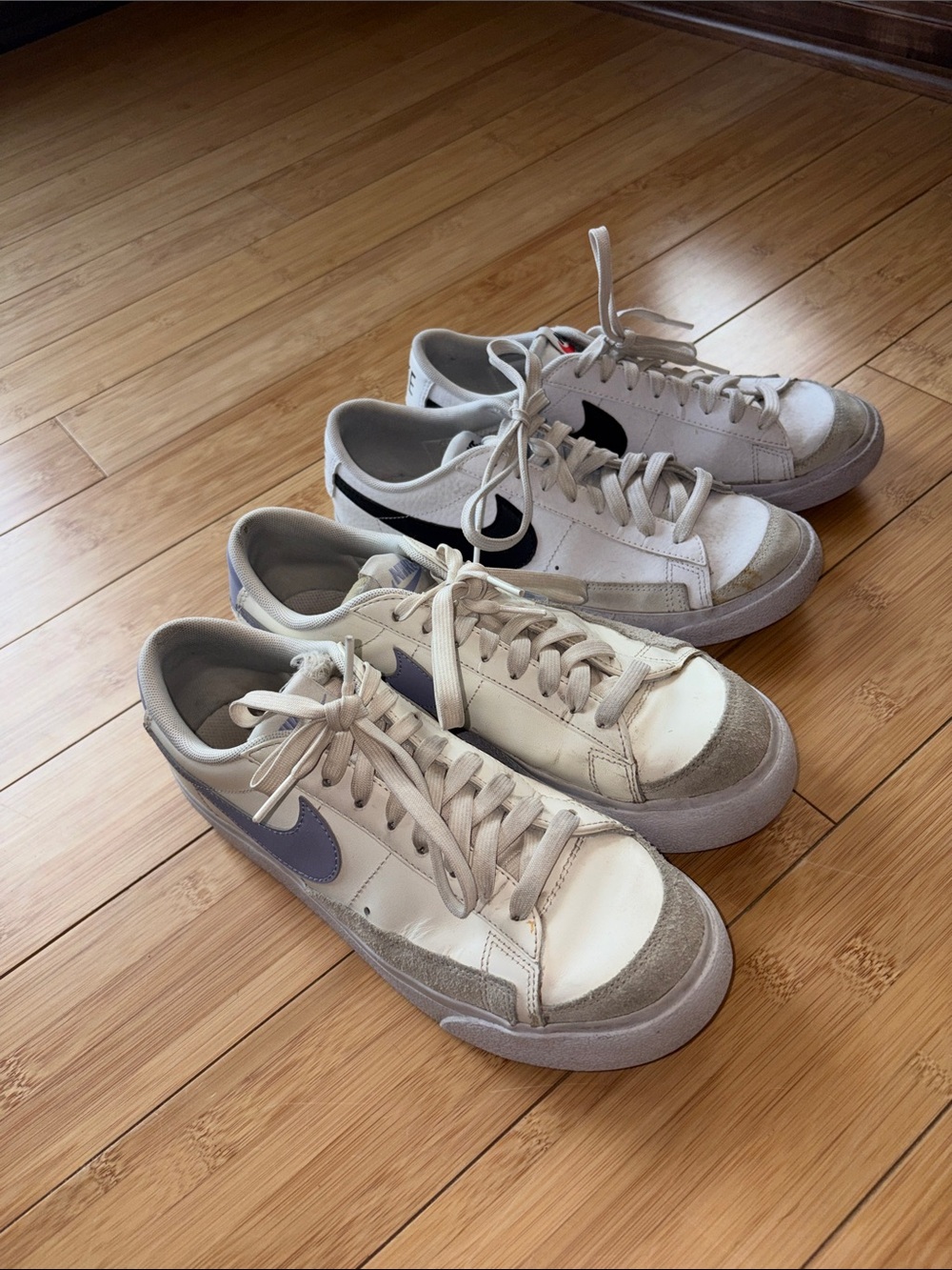 Nike Low-Top Sneakers in White with Gray & Purple Swoosh